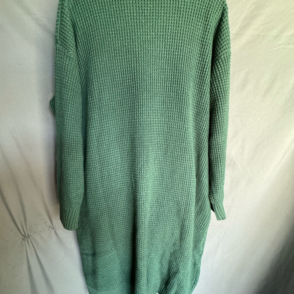 Womens  Emerald Green Knit Cardigan Sweater with Pockets Size Medium Petite - Picture 4 of 5